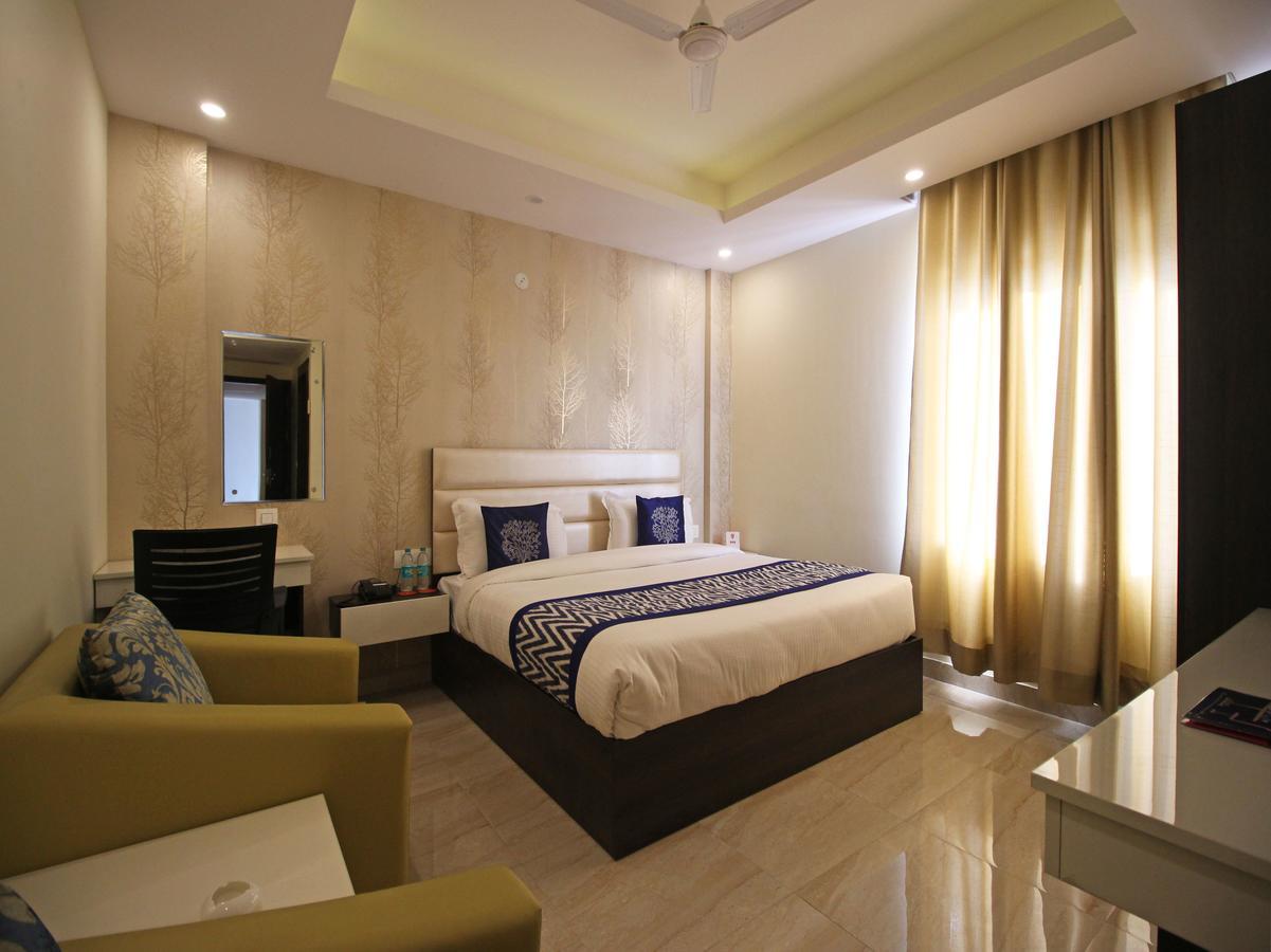 Oyo 8132 Hotel Kukreja 데라둔 외부 사진
