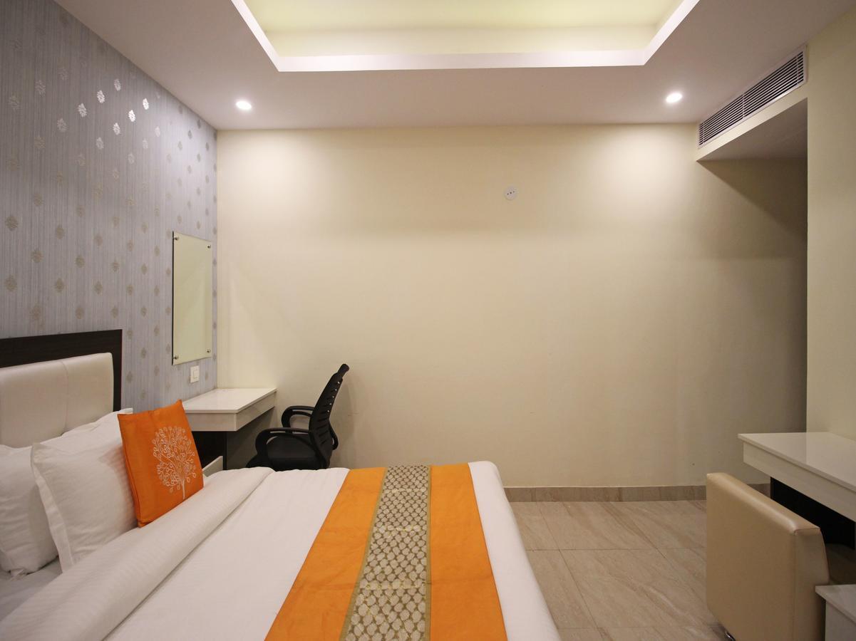 Oyo 8132 Hotel Kukreja 데라둔 외부 사진