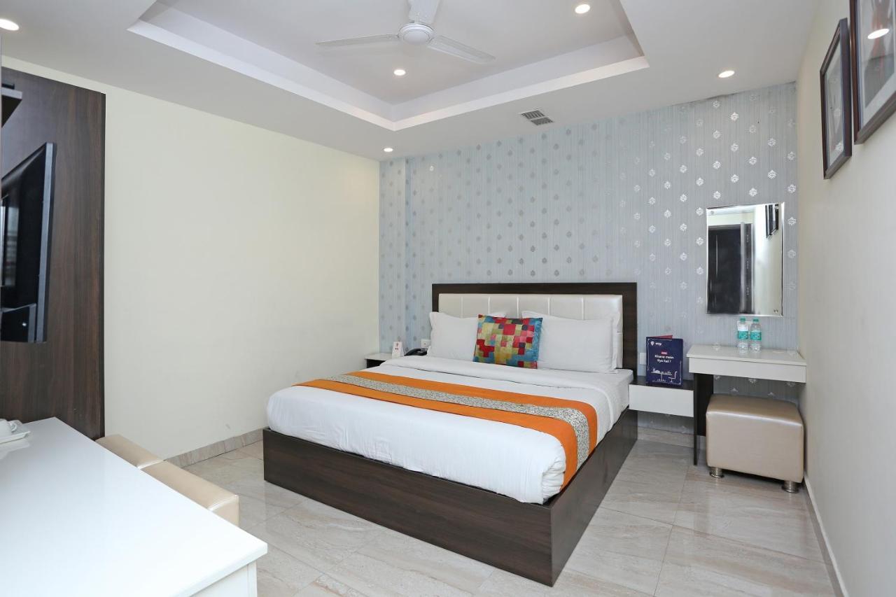 Oyo 8132 Hotel Kukreja 데라둔 외부 사진